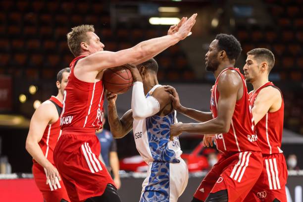 重返故土 重返故土