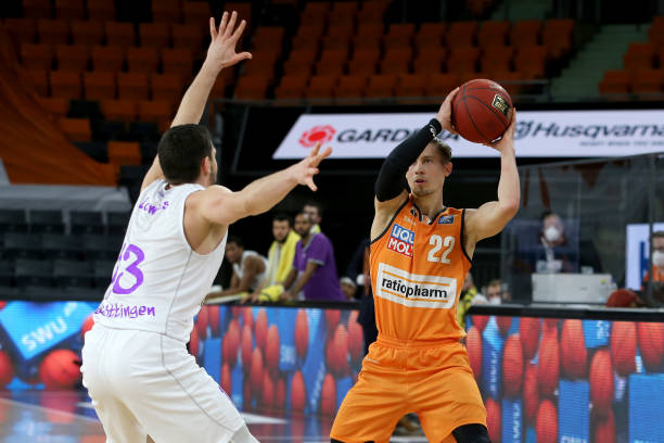 比赛中的一 比赛中的一