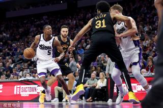 这场比赛中 这场比赛中