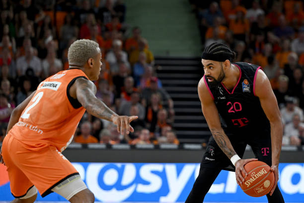 滑翔动作 滑翔动作