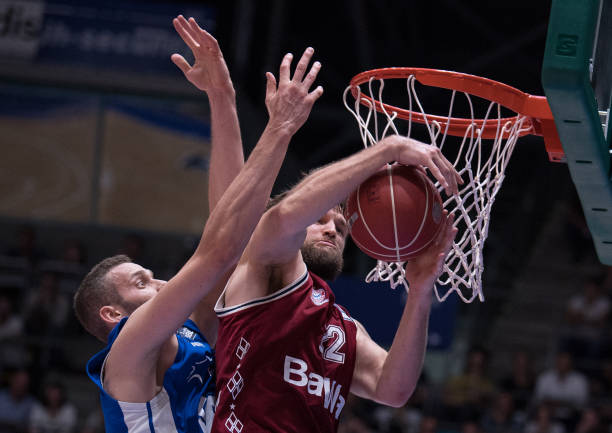 下保持攻防 下保持攻防